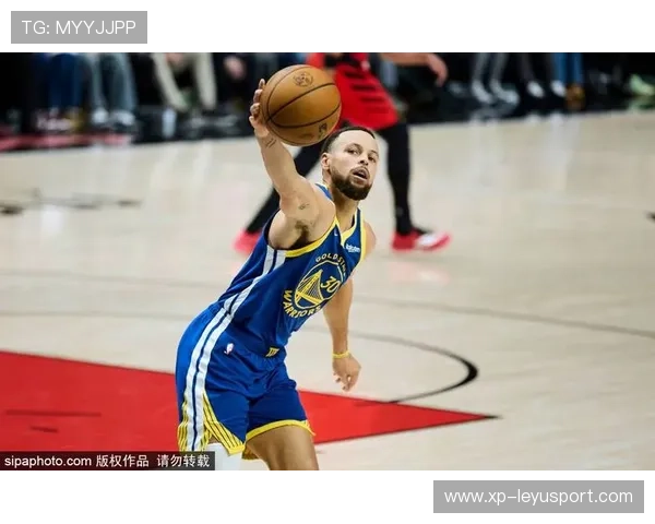 勇士战胜太阳,库里强势爆发带队重返正轨,库里状态神勇引领球队,勇士队走回正轨